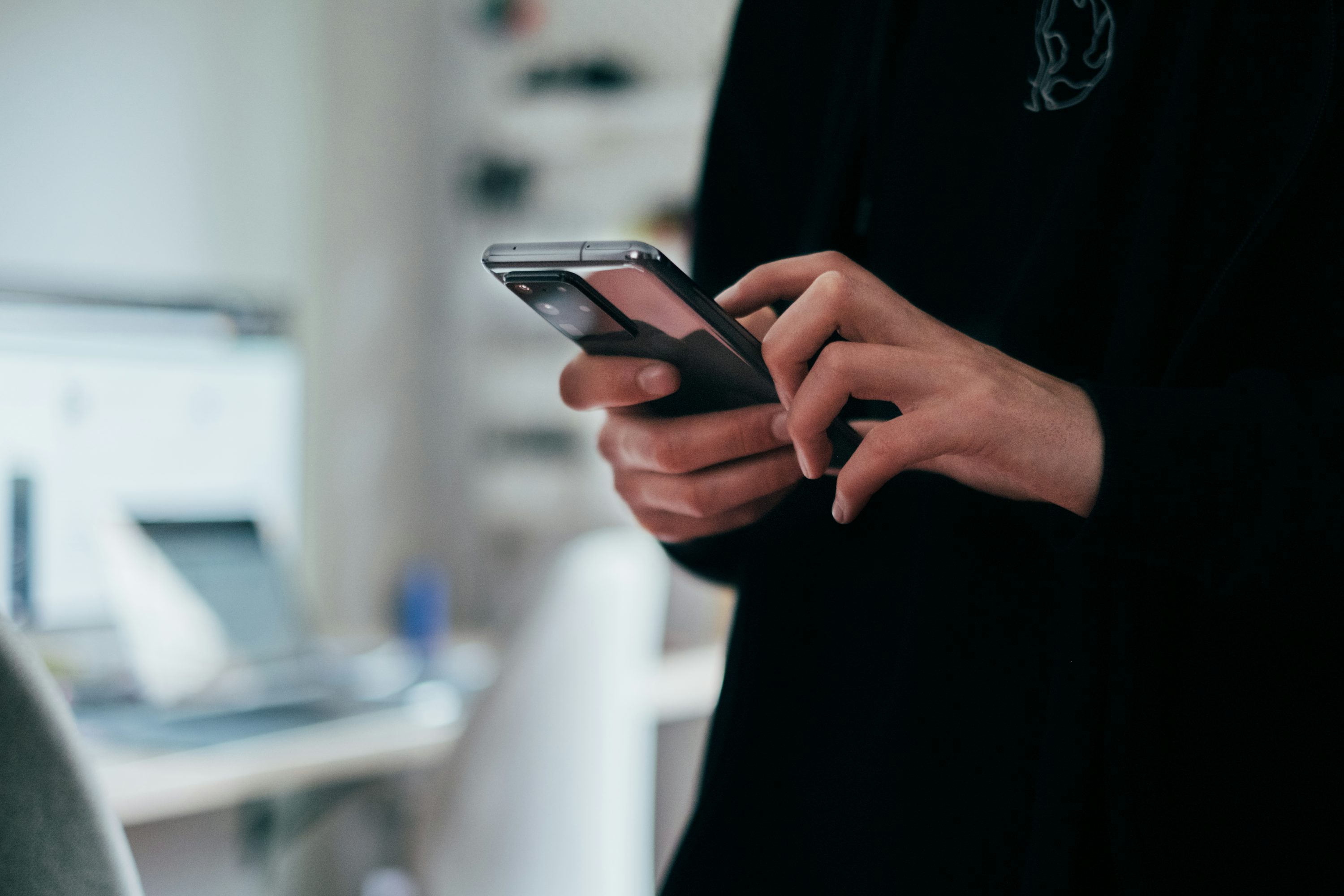 Ce smartphone să alegi? O privire detaliată asupra celor mai populare branduri