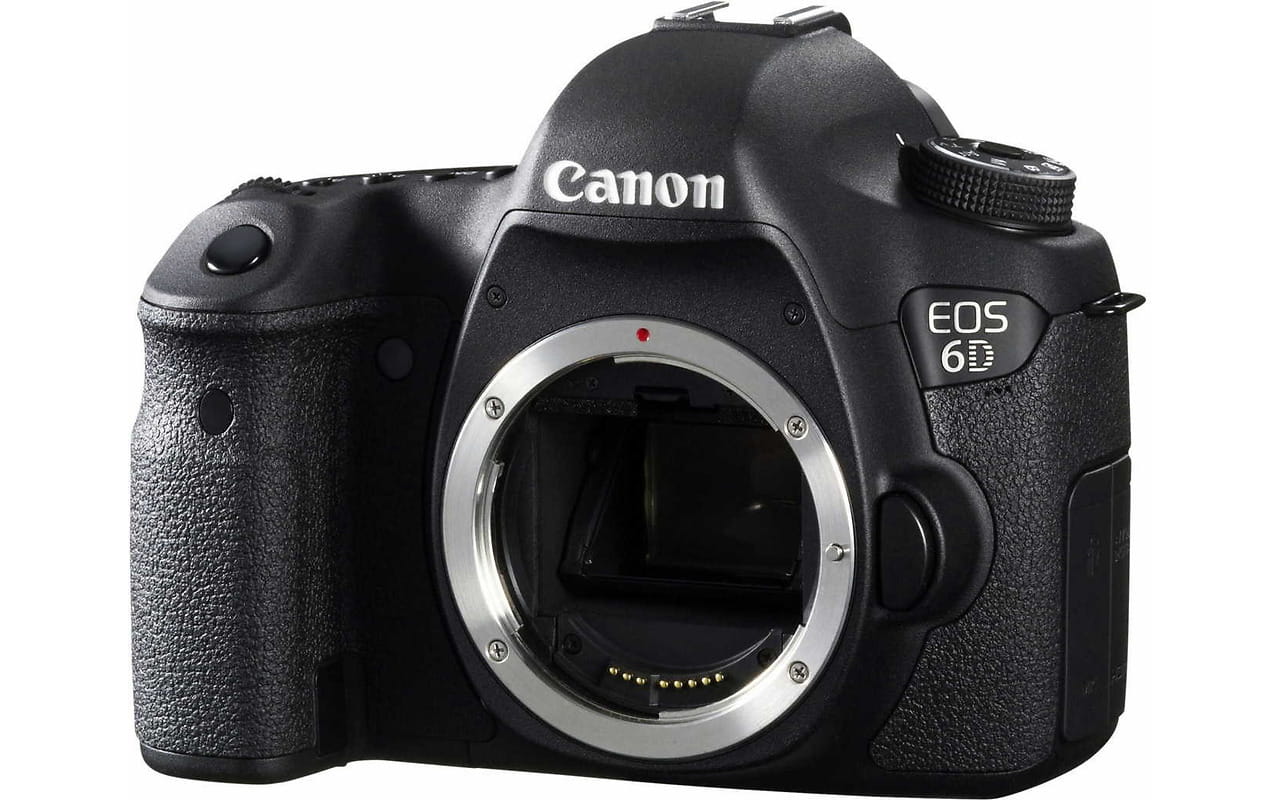 KIT Canon EOS 6D Mark II / EF 24-105mm f3.5-5.6 IS STM