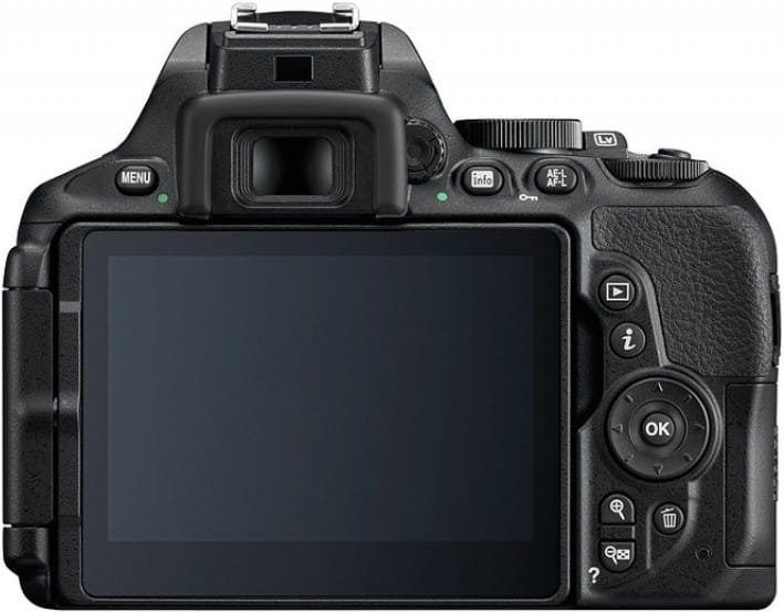 NIKON D5600 + Nikkor 18-55VR KIT / VBA500K001