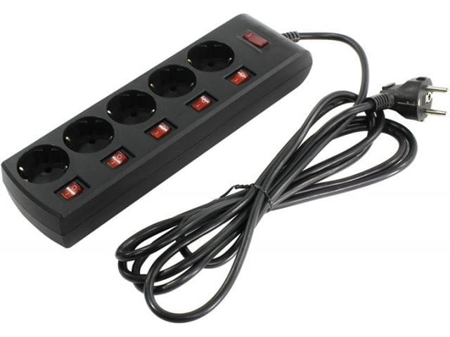 Surge Protector Sven SF-05PL / 5 Sockets / 3.0m / Black