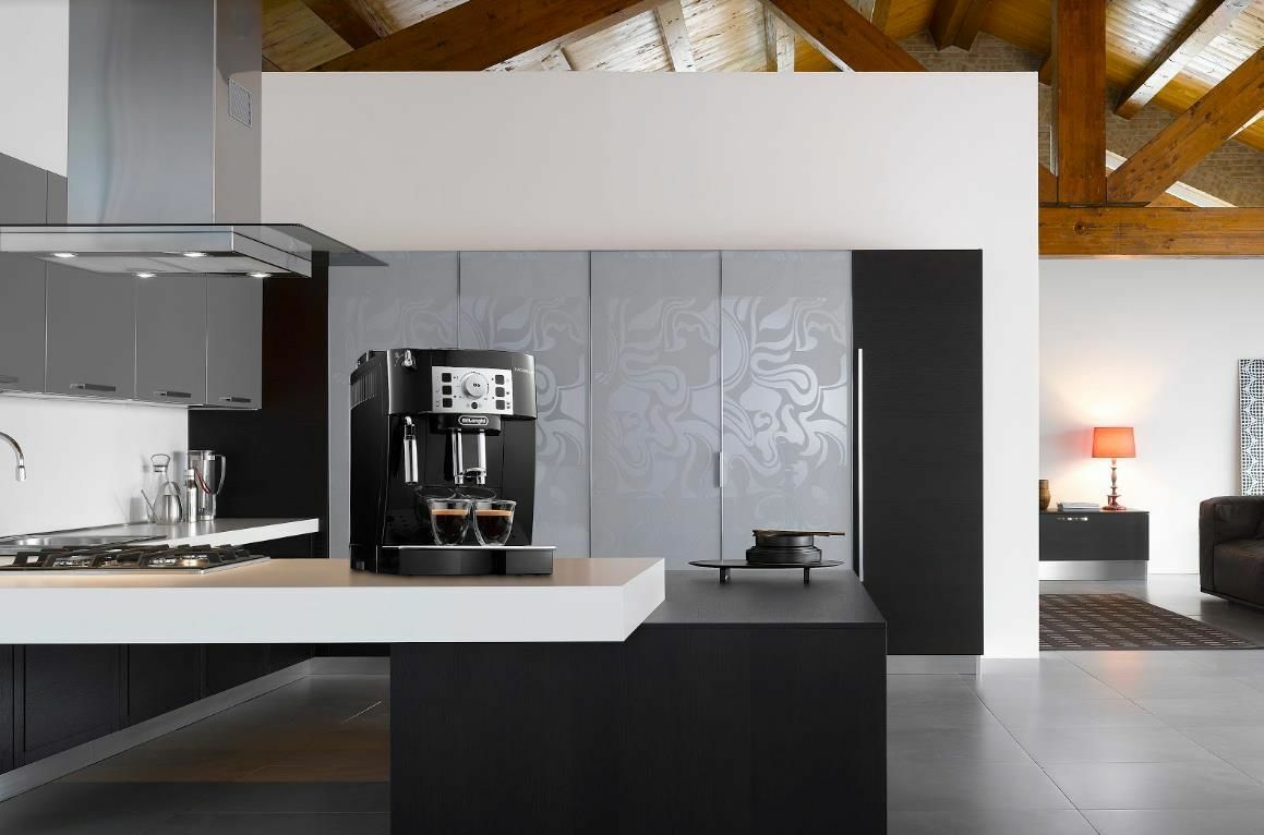 Delonghi ECAM22.110B Magnifica S / Black