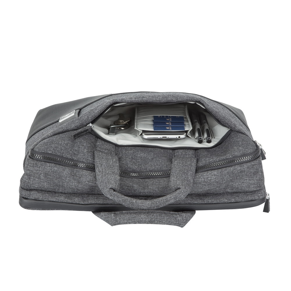 Rivacase 8831 / Bag 15.6
