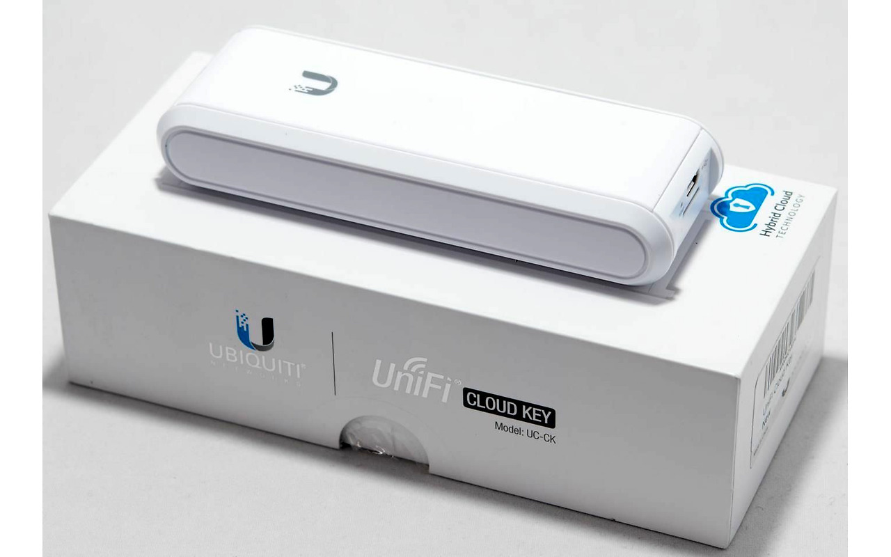 Ubiquiti UniFi Cloud Key UC-CK / Quad-Core / 2GB / 16GB /