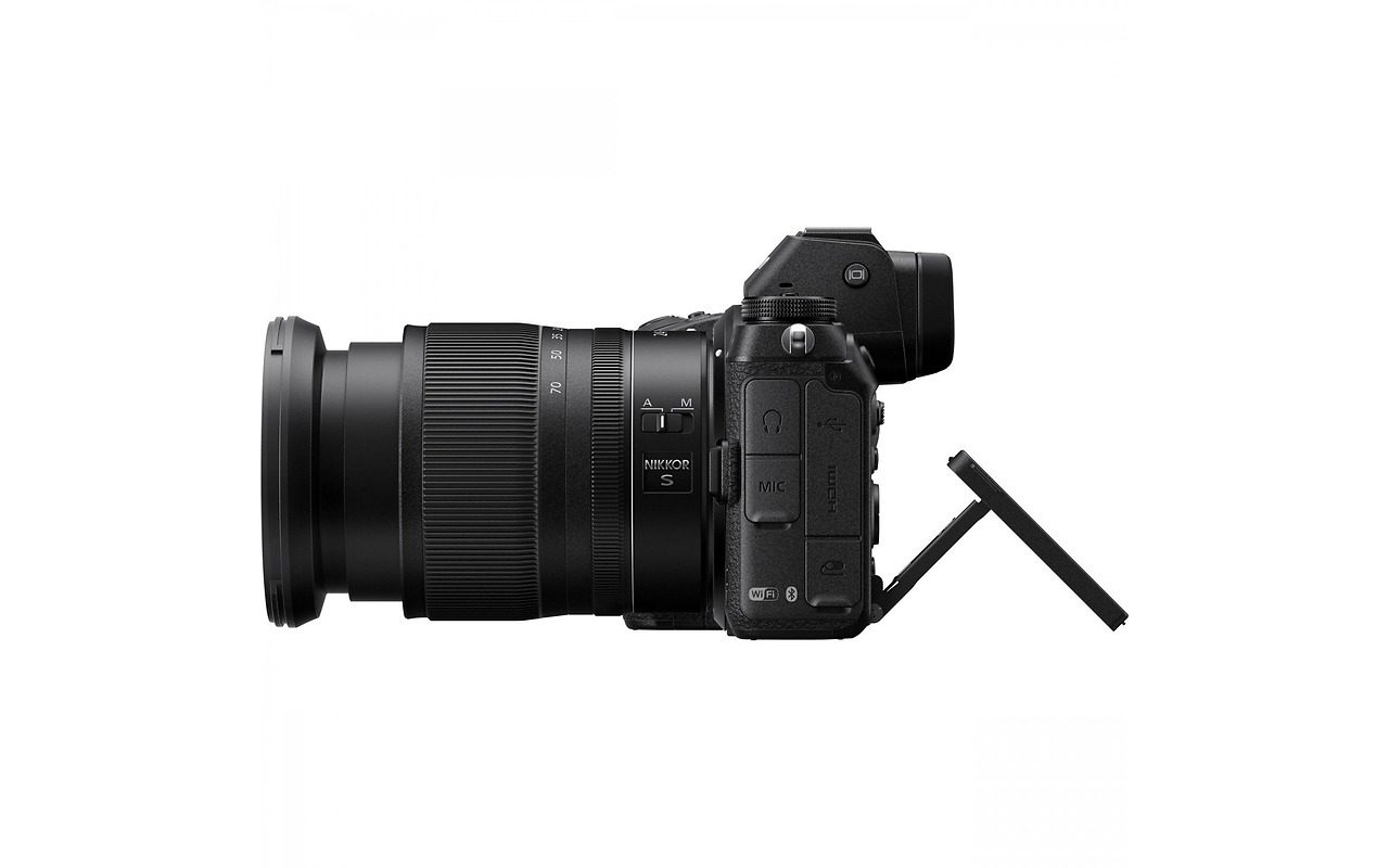 Nikon Z 7 + 24-70mm F4 Kit / VOA010K001 / Black