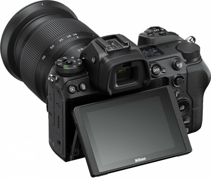 Nikon Z 6 + 24-70 f4 Kit / VOA020K001 / Black