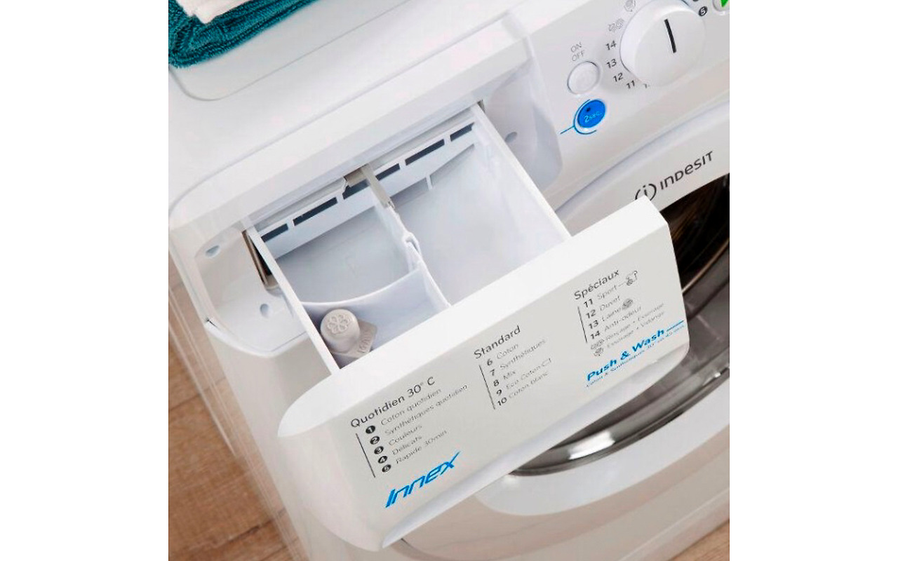 Indesit BWSE 71252 L B 1 / White