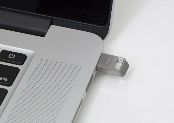 USB Kingston DataTraveler Micro / 64Gb / DTMC3/64GB /