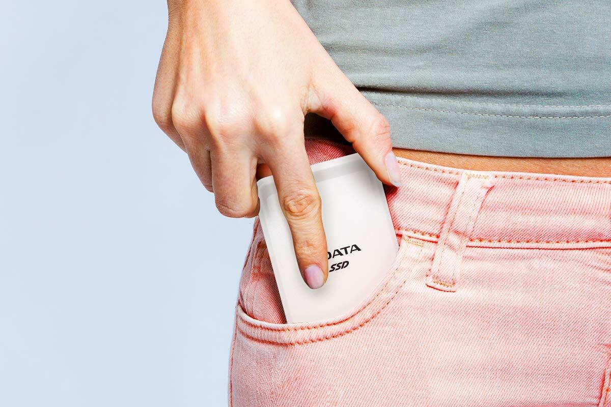 ADATA SC685 Portable SSD / 500GB / White