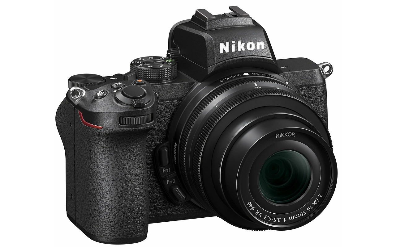 Nikon Z 50 + NIKKOR Z DX 16-50mm VR VOA050K001 /