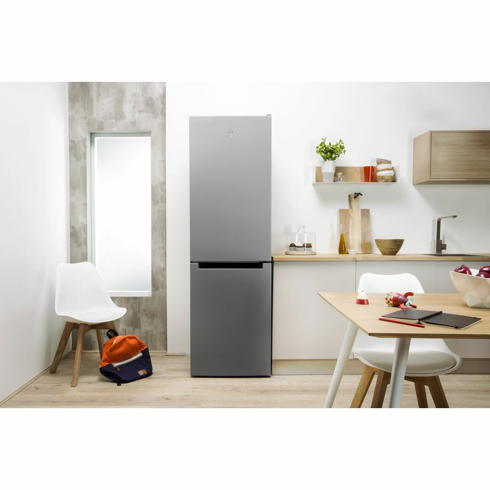 Indesit DS 4180 SB / Inox