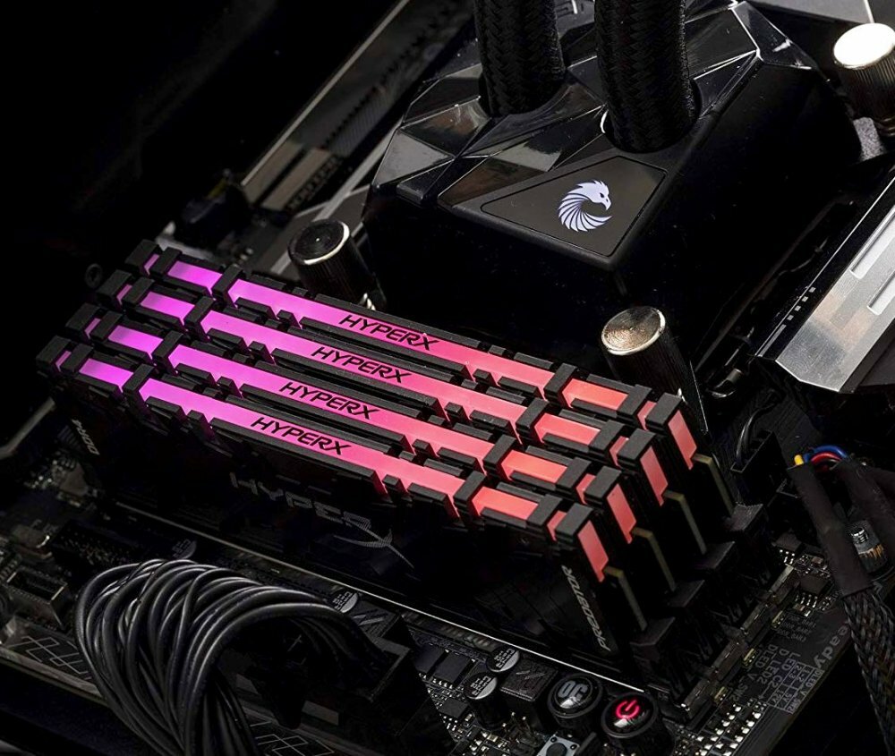 Kingston HyperX Predator RGB HX432C16PB3A/16 / 16Gb / DDR4 / 3200 / CL16 / 1.35V /