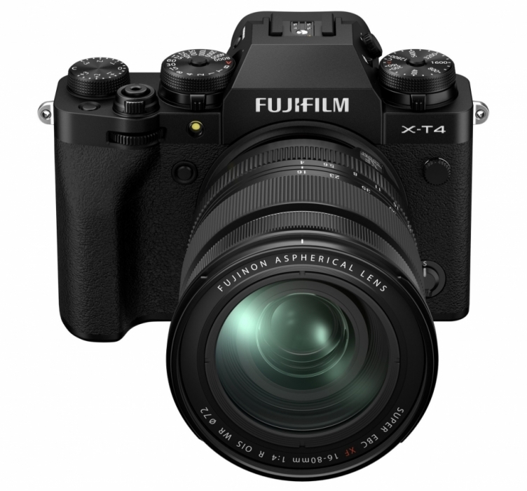 Fujifilm X-T4 / XF 16-80mm F4 R OIS WR / Black