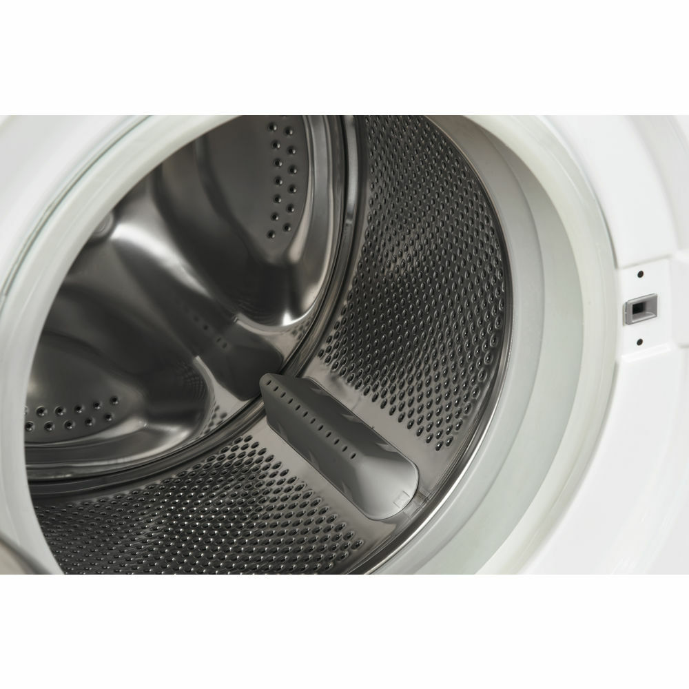 Indesit BWSE 81082 L B / White