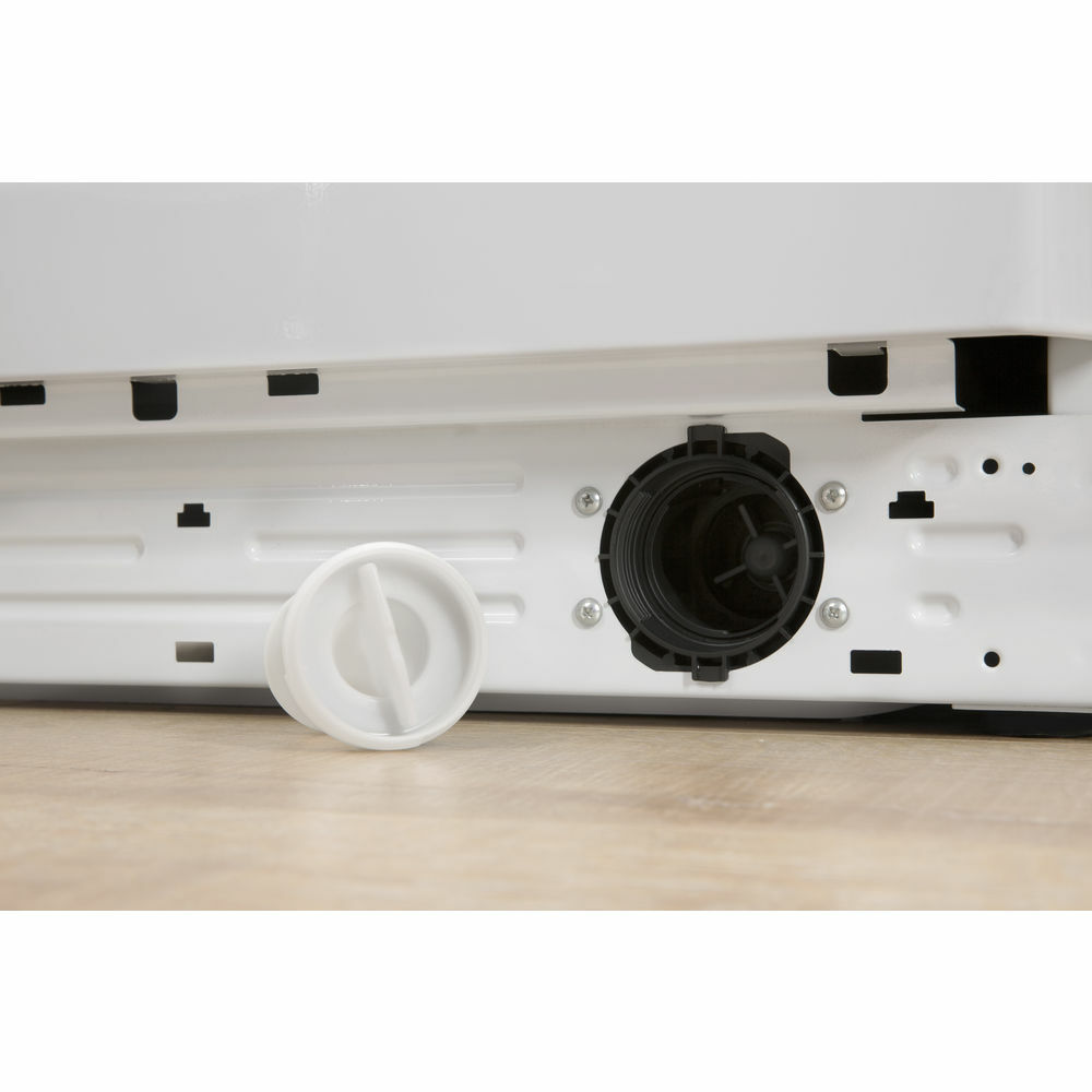 Indesit BWSE 81082 L B / White