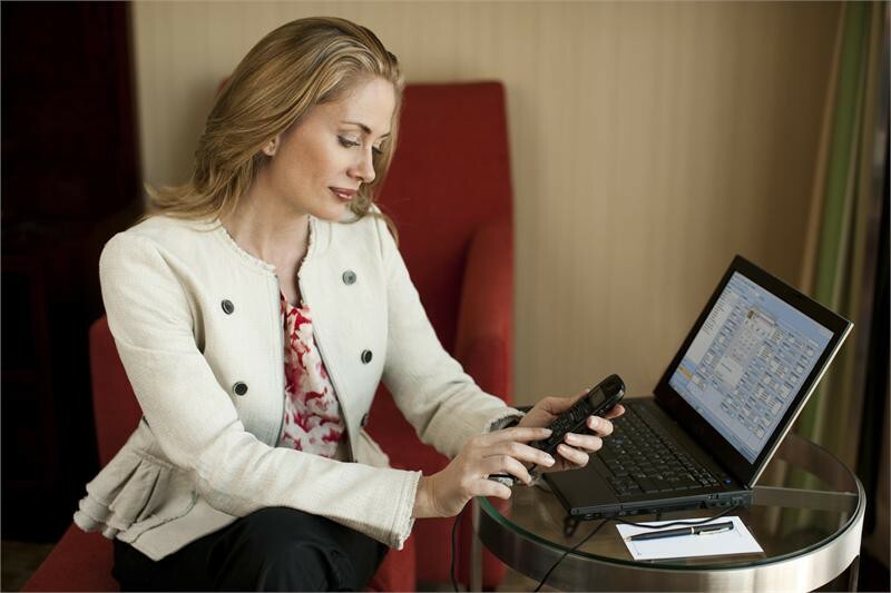 Plantronics Calisto P240-M / Black