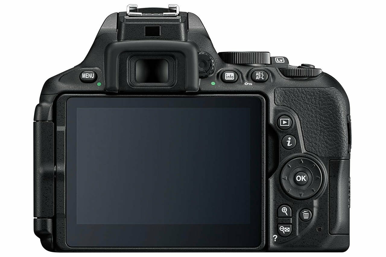 Nikon D5600 AF-S 18-140mm VR / VBA500K002 / Black