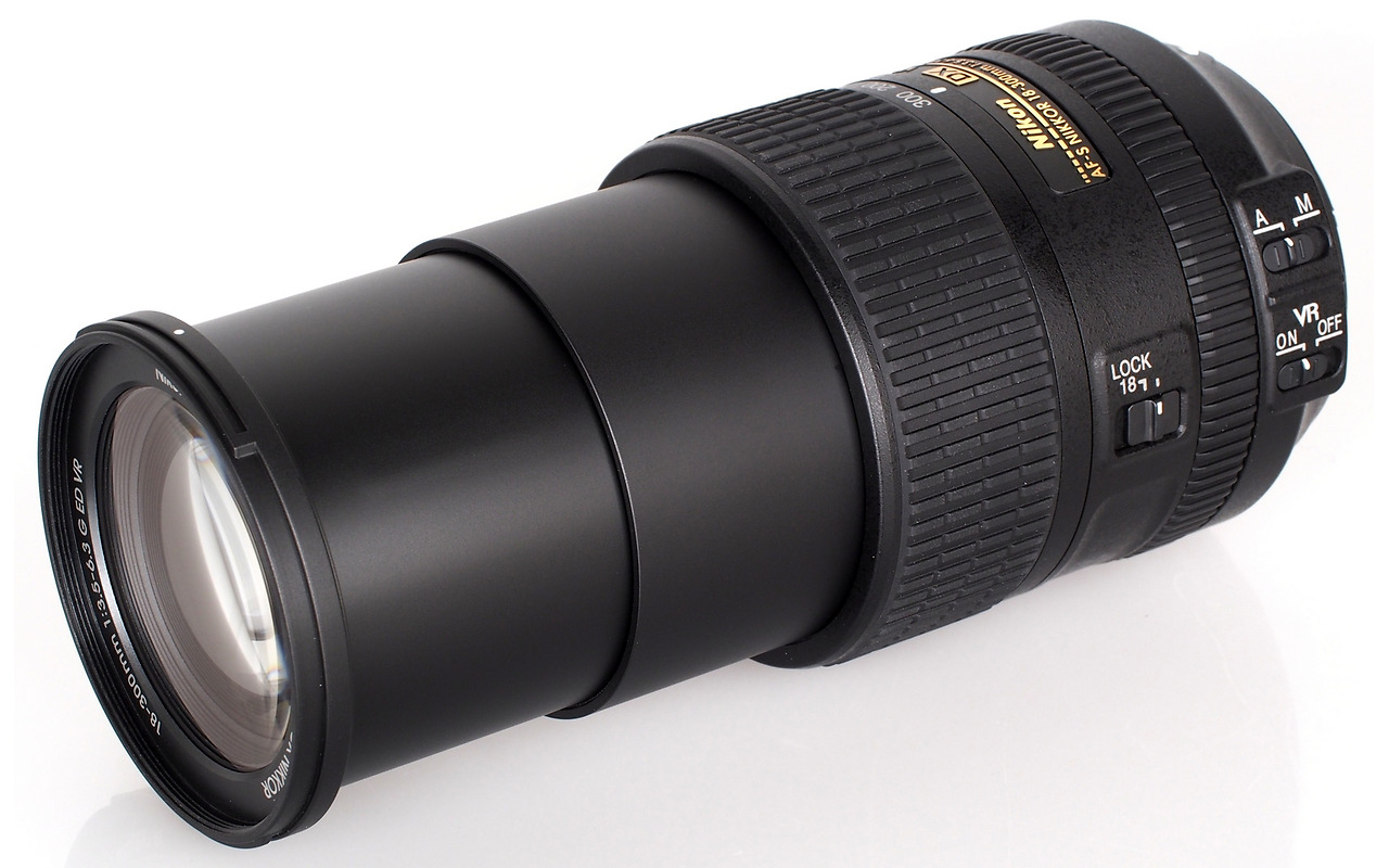 NIKON AF-S DX NIKKOR 18-300mm f/3.5-6.3G ED VR JAA821DA Black