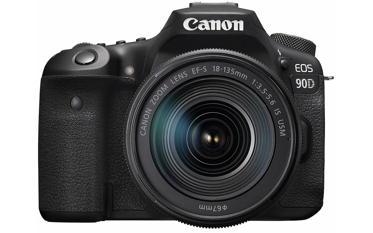 Canon EOS 90D + 18-135 IS nano USM / Black