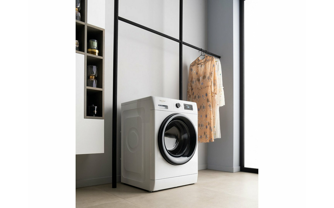 Whirlpool FWG81484BV EE / White