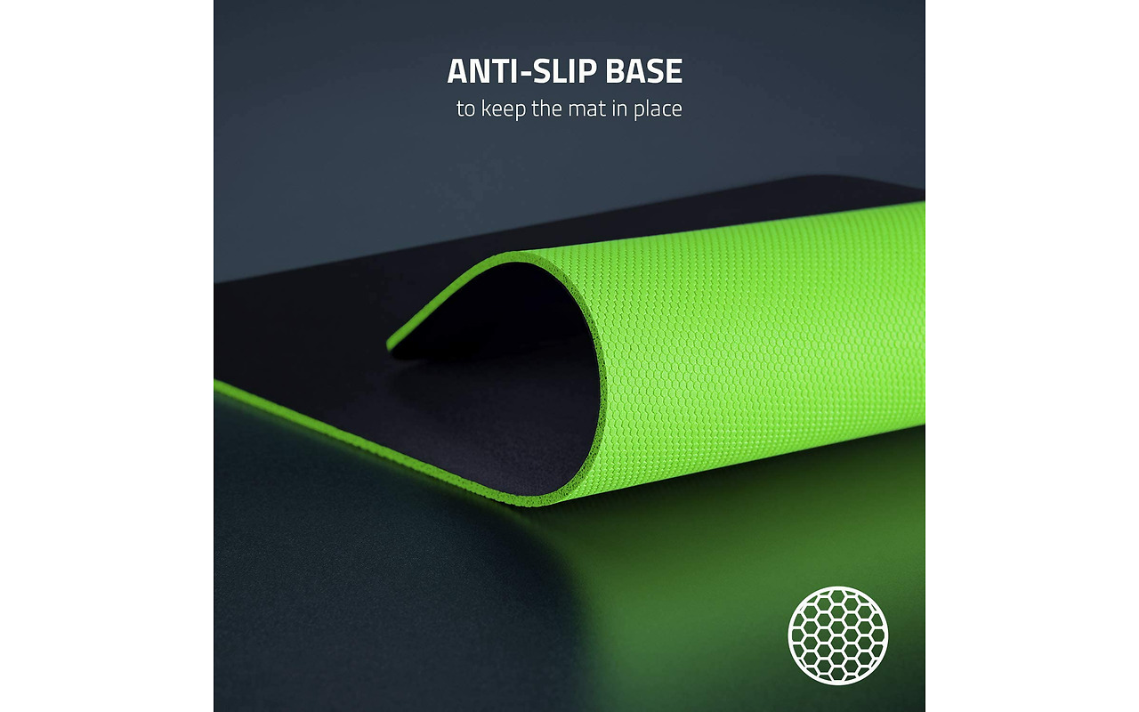 Razer Gigantus V2 Medium / RZ02-03330200-R3M1 / 360 x 275 x 3 Black