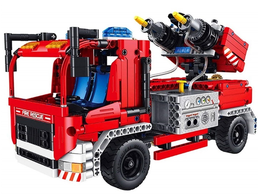 XTech 6805 Bricks 2 in 1 Fire Truck With Water Spraying