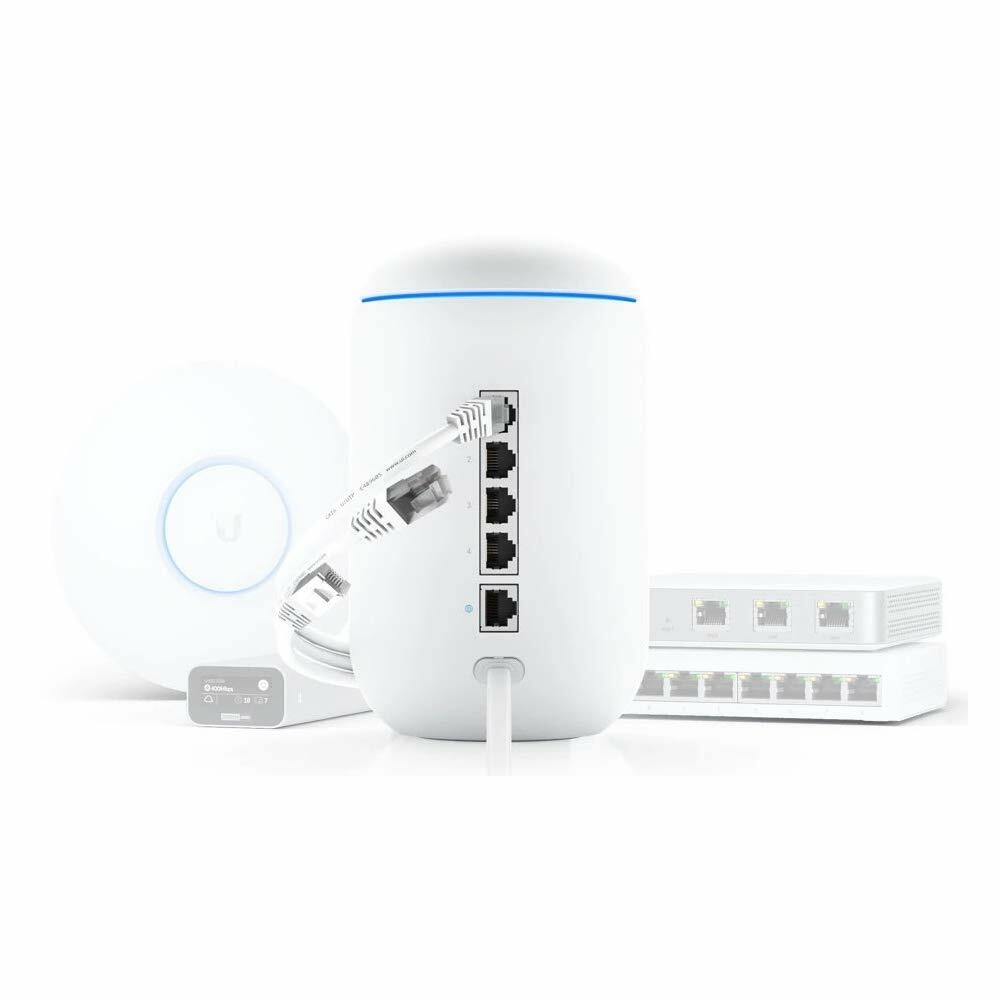 Ubiquiti UniFi Dream Machine / Security Gateway / Cloud Key / Wi-Fi Dual Band / 4-Port Gigabit Switch /