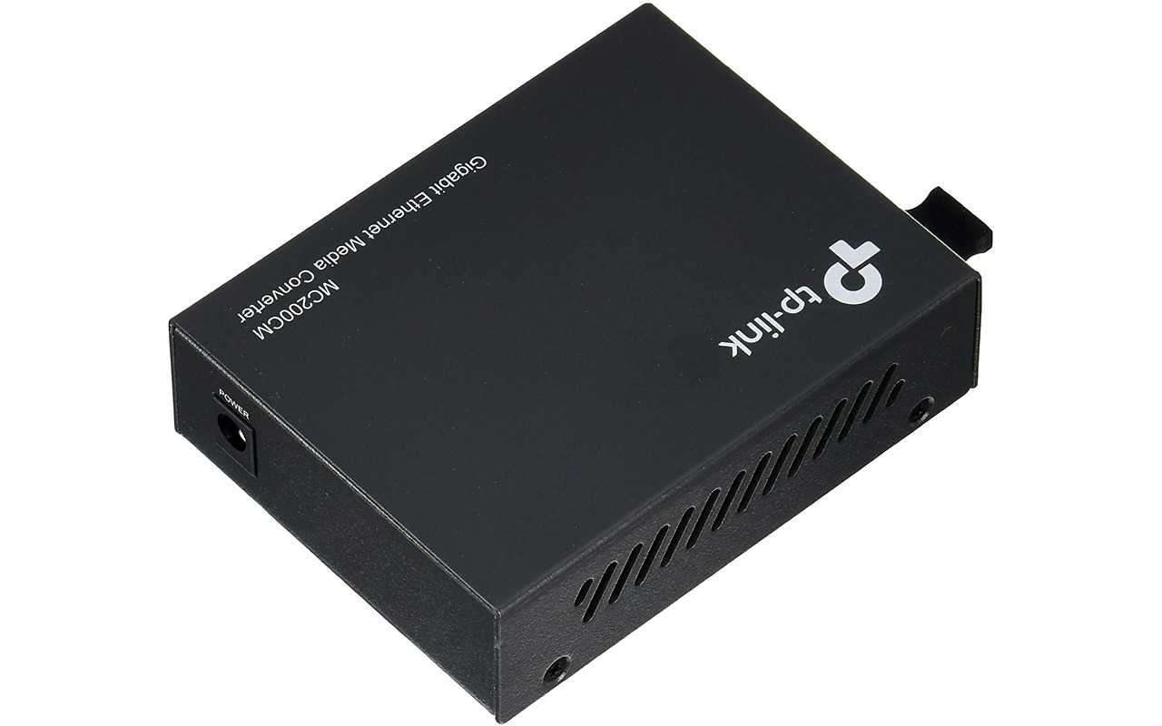TP-LINK MC200CM Gigabit Multi-Mode Media Converter / Black