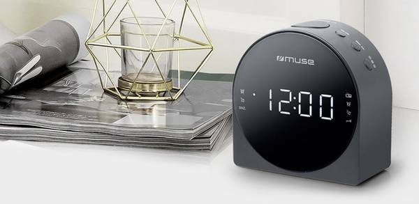MUSE M-185 / Dual Alarm Clock Radio / Black