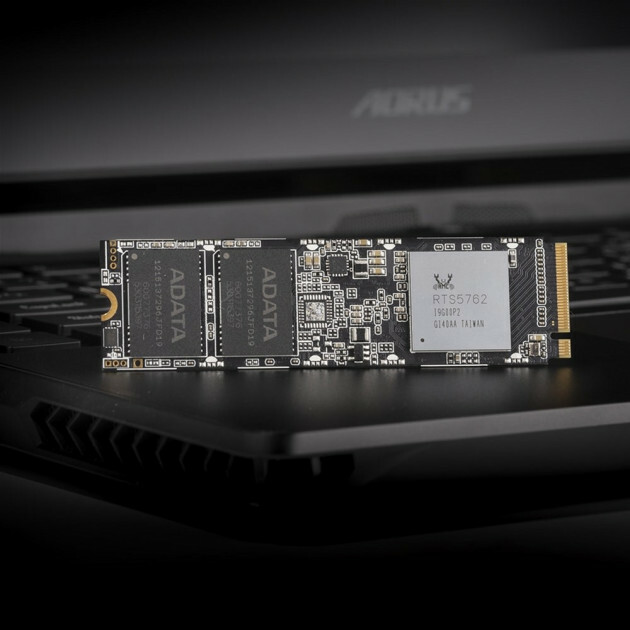 ADATA XPG SX8100 / M.2 NVMe 512GB