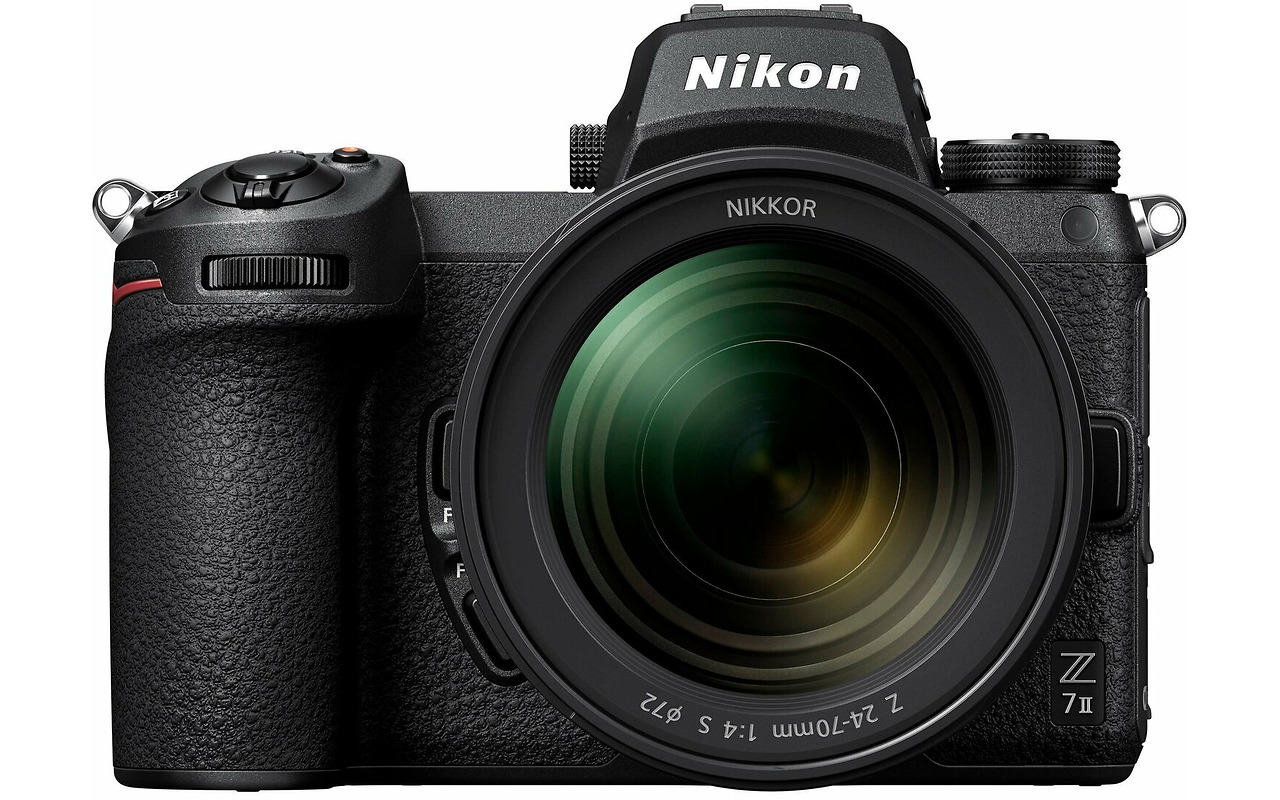 Nikon Z 7II + 24-70mm F4 + FTZ Adapter Kit / VOA070K003 / Black