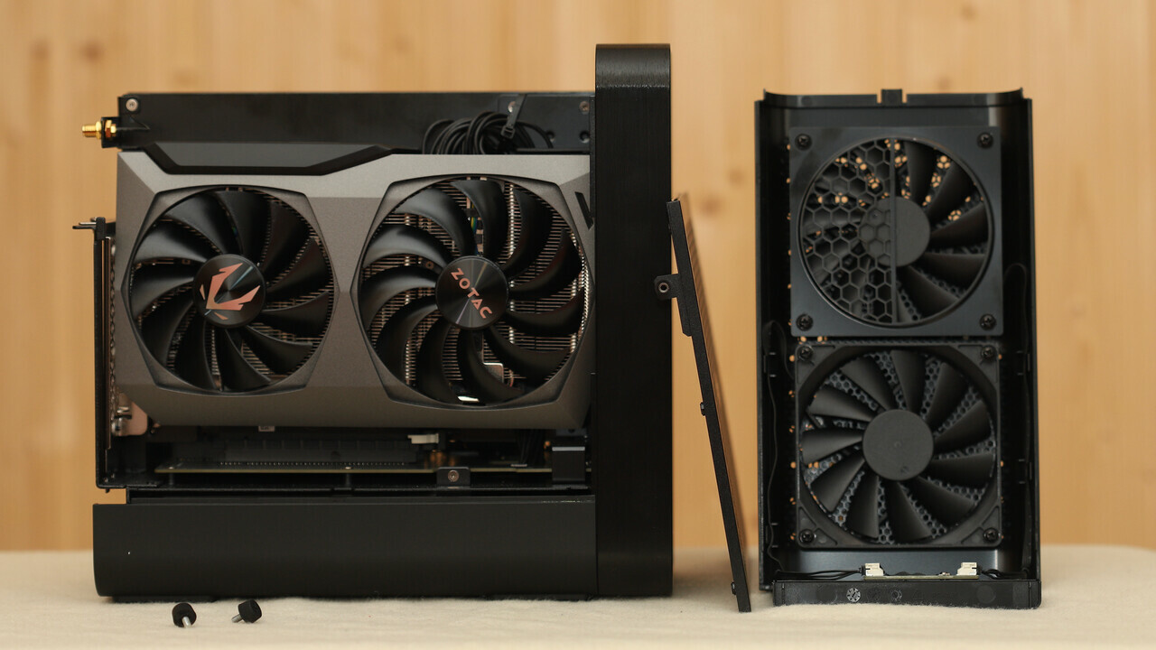 ZOTAC Magnus One / Intel Core i7-10700 / Intel H470 / NVidia RTX 3070 8GB / 500W 80+ Platinum / Barebone / ZBOX-ECM73070C-BE /