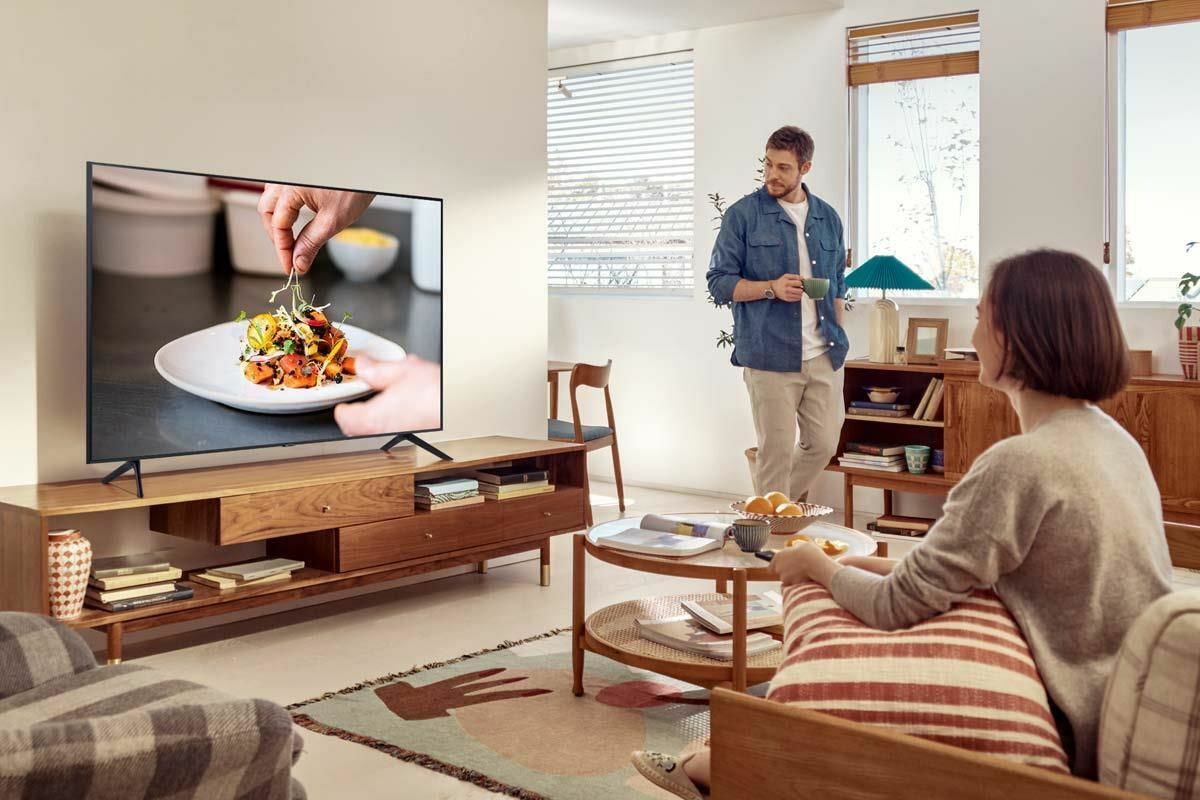 Samsung UE70AU7170UXUA / 70" UHD Smart TV Tizen OS