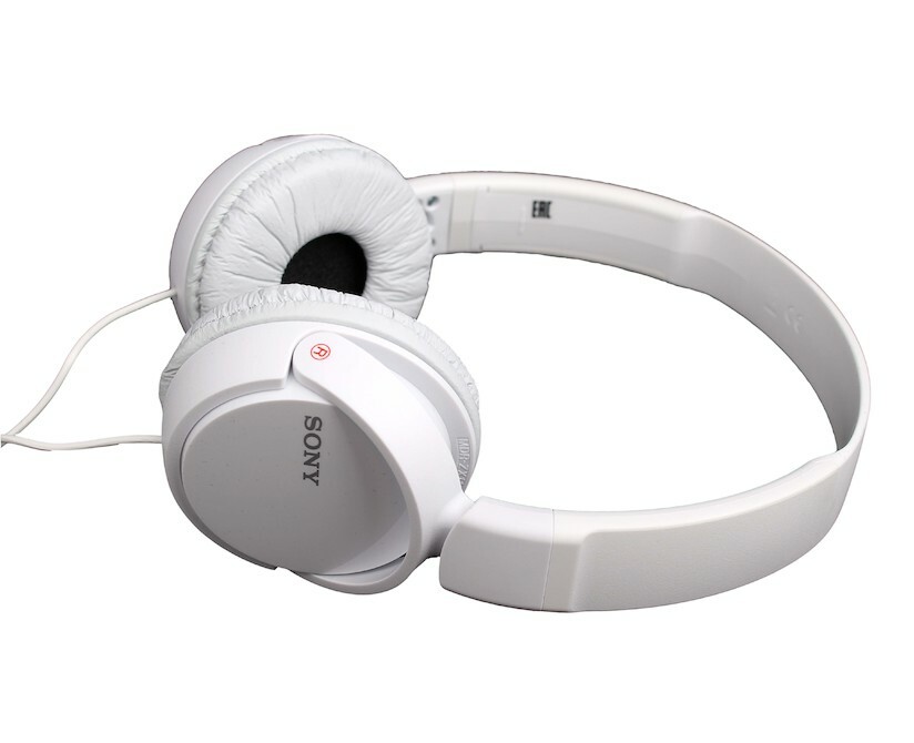 SONY MDR-ZX110AP / 3.5mm 4pin White