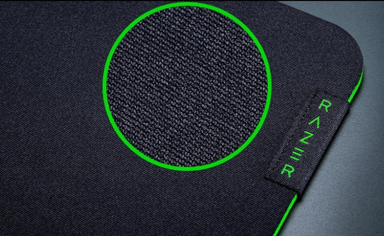 Razer Gigantus V2 Large / RZ02-03330300-R3M1 / 450 x 400 x 3