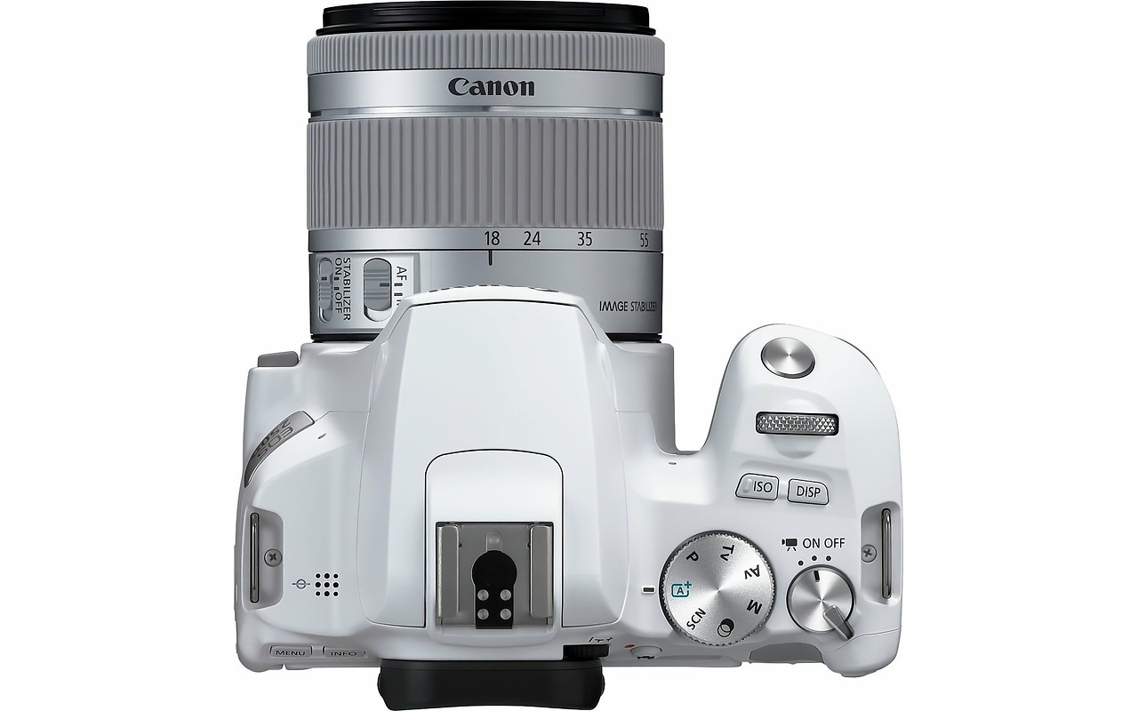 Canon EOS 250D + EF-S 18-55mm 3.5-5.6 IS STM / WHITE