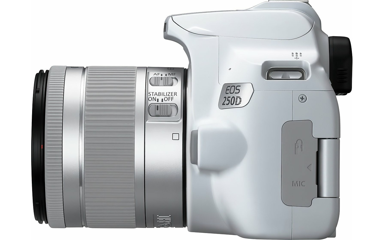 Canon EOS 250D + EF-S 18-55mm 3.5-5.6 IS STM / WHITE