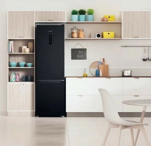 Indesit ITS 5200 B
