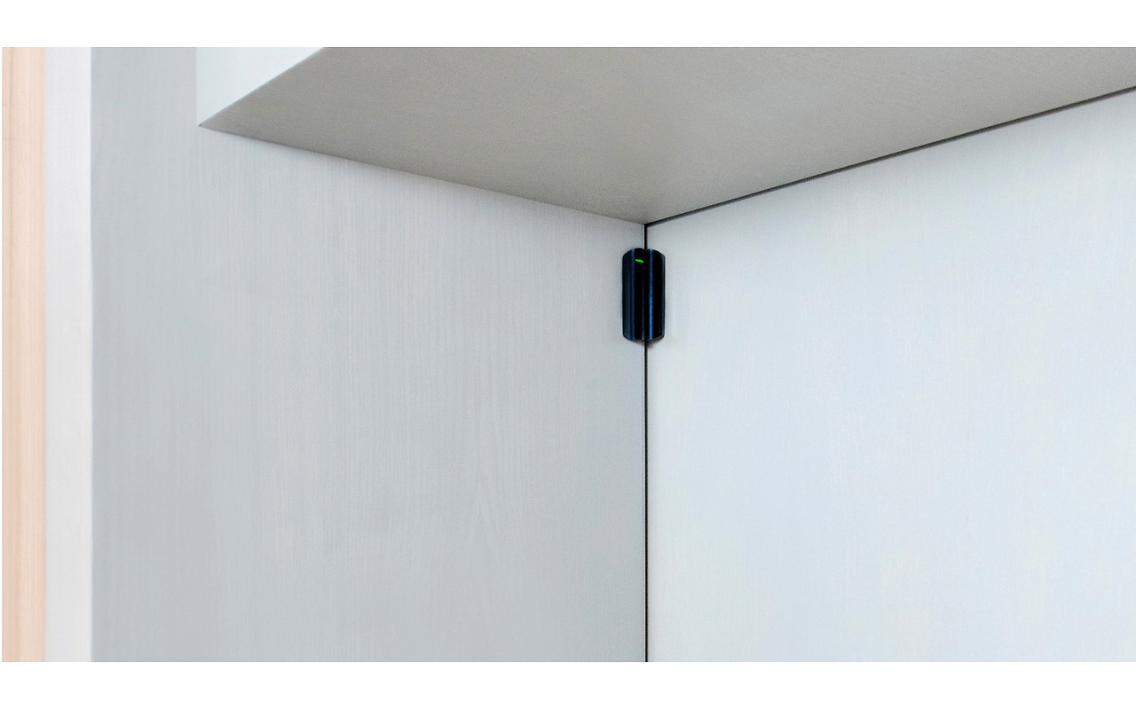 Ajax DoorProtect Black