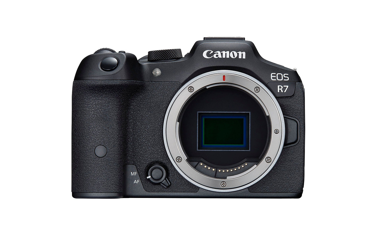 Canon EOS R7 BODY + Adapter EF-EOS R