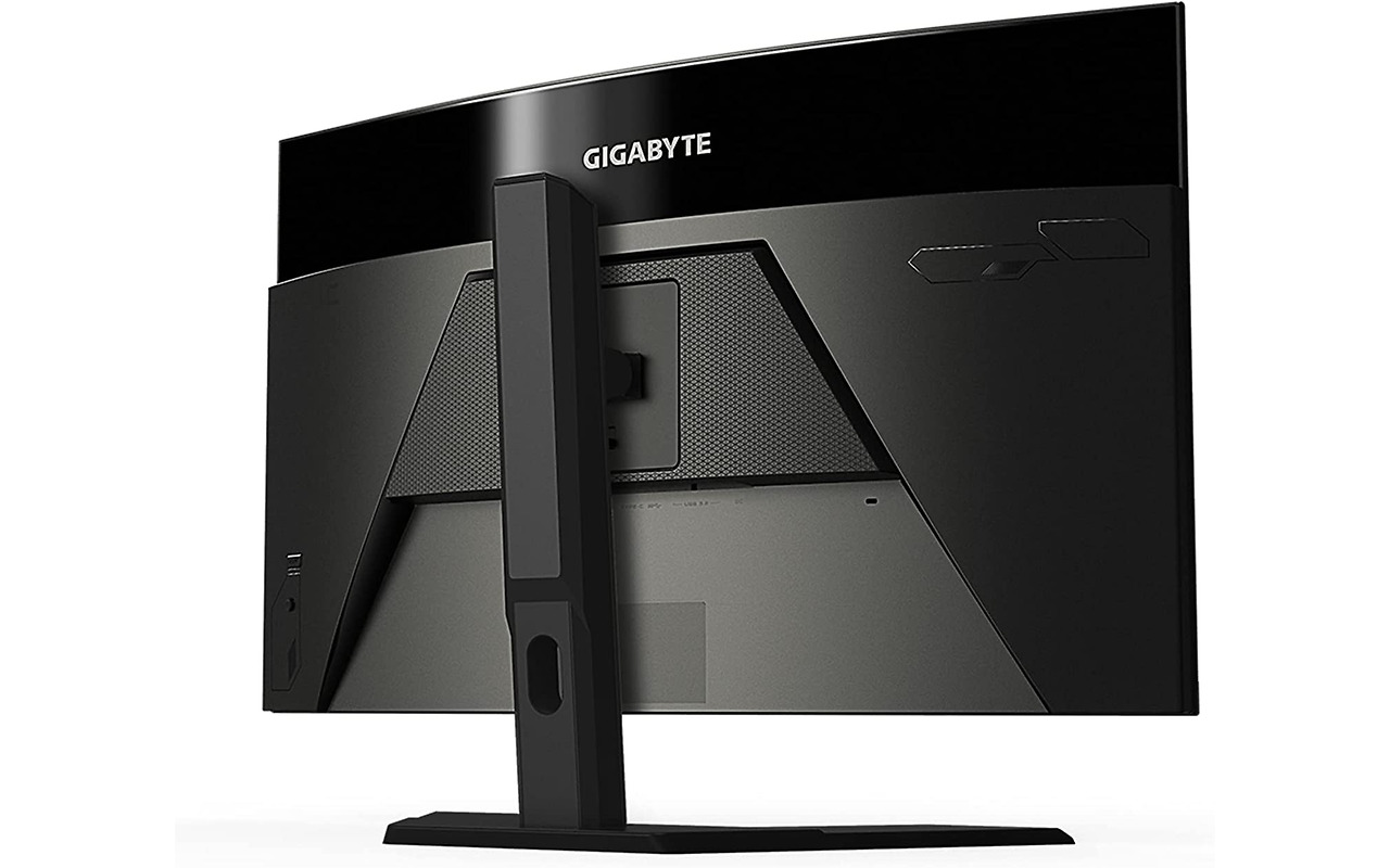 GIGABYTE M32UC / 31.5 Curved-VA 4K 144Hz