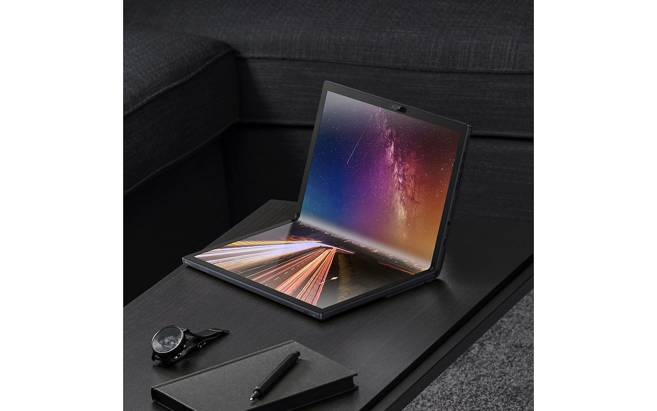 ASUS ZenBook 17 Fold UX9702 / 17.3 OLED WQXGA / Core i7-1250U / 16GB DDR5 / 1.0TB NVMe / Intel Iris Xe / Windows 11