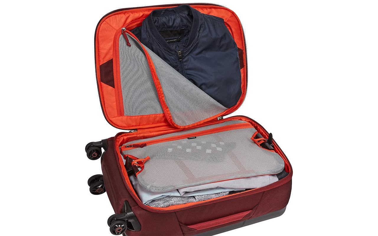 THULE Subterra Wheeled Duffel / 33L TSRS322 Red