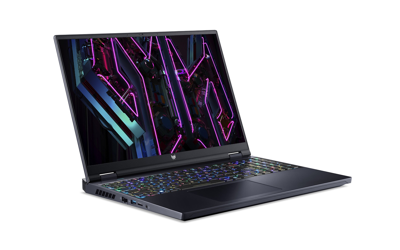 ACER Predator Helios  PH16-71-76TK / 16 WQXGA IPS 240Hz / Core i7-13700HX / 16GB DDR4 / 1.0TB NVMe / GeForce RTX 4060 8GB GDDR6 / no OS