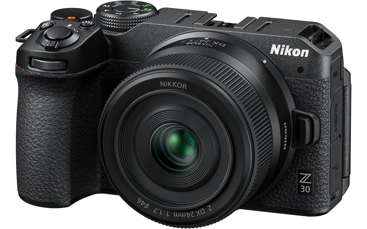 NIKON Z DX 24mm f/1.7 / JMA109DA