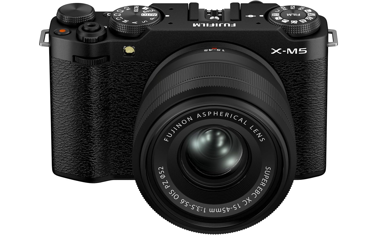 Fujifilm X-M5 + XC 15-45mm Black