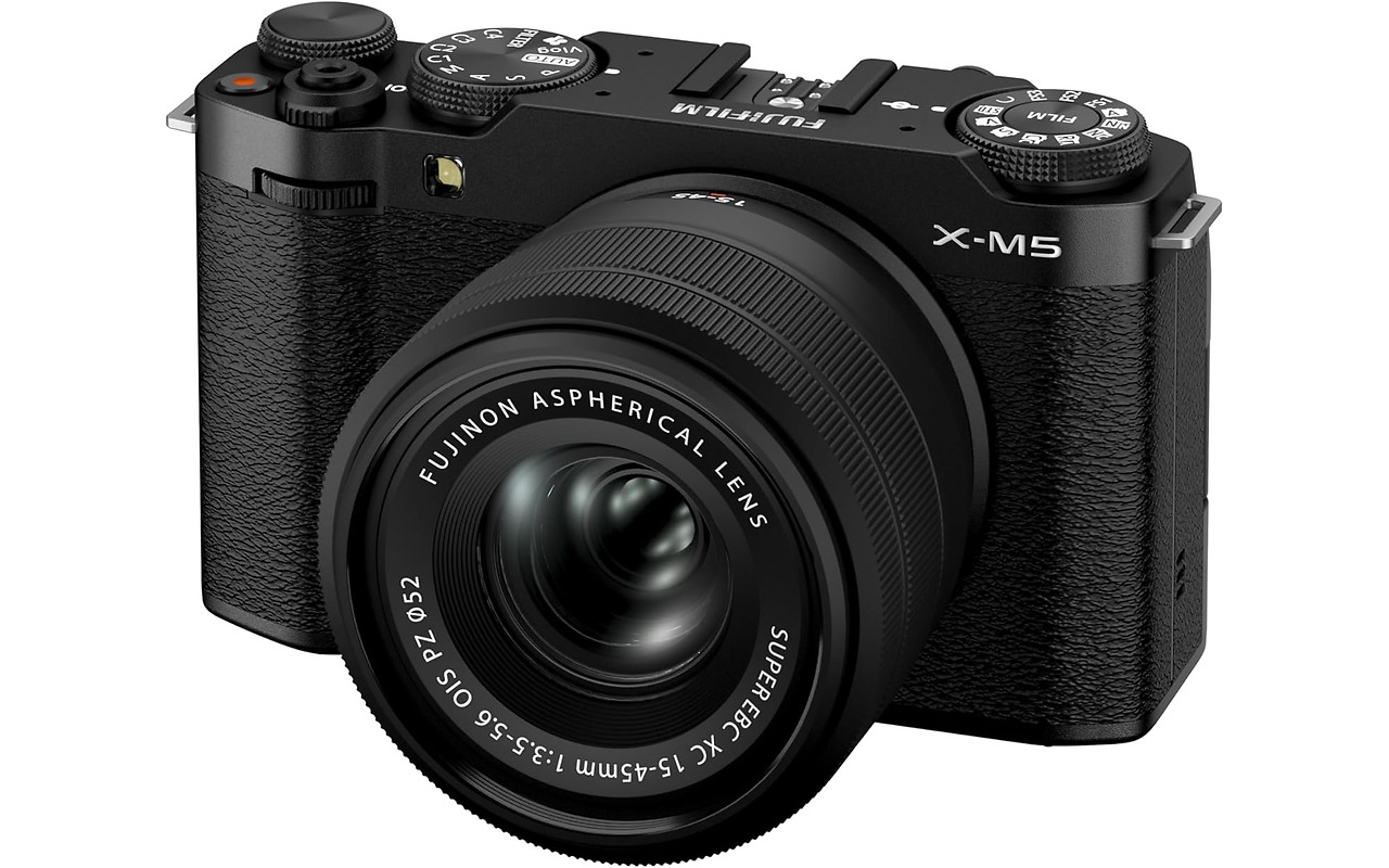 Fujifilm X-M5 + XC 15-45mm Black