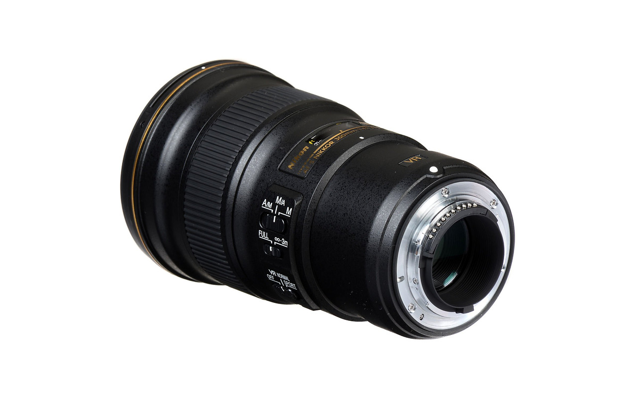 NIKON AF-S Nikkor 300mm f/4E PF ED VR FX / JAA342DA