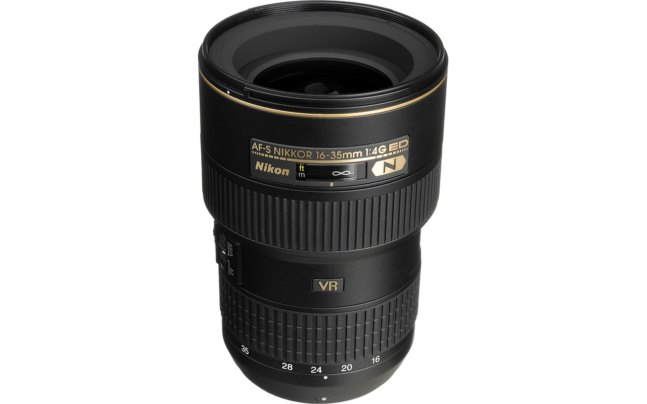 NIKON AF-S 16-35mm f/4G ED VR FX / JAA806Db