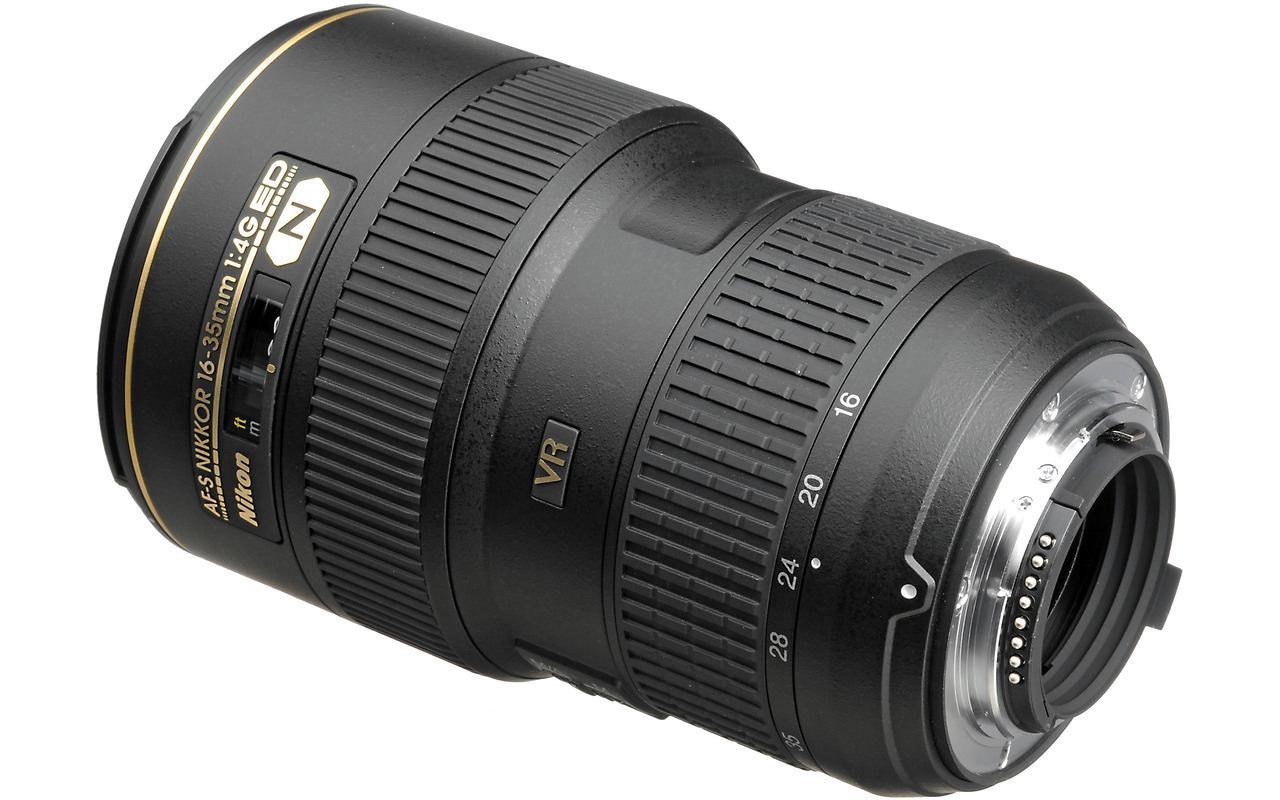 NIKON AF-S 16-35mm f/4G ED VR FX / JAA806Db