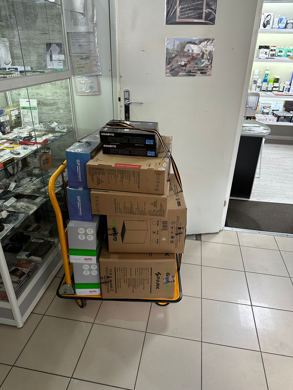 Экспресс Доставка по Кишиневу за 4 часа